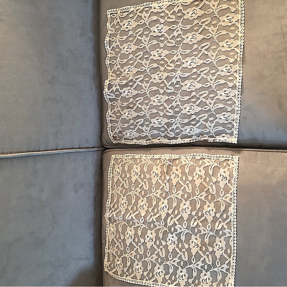 3 New Square Lace Doile